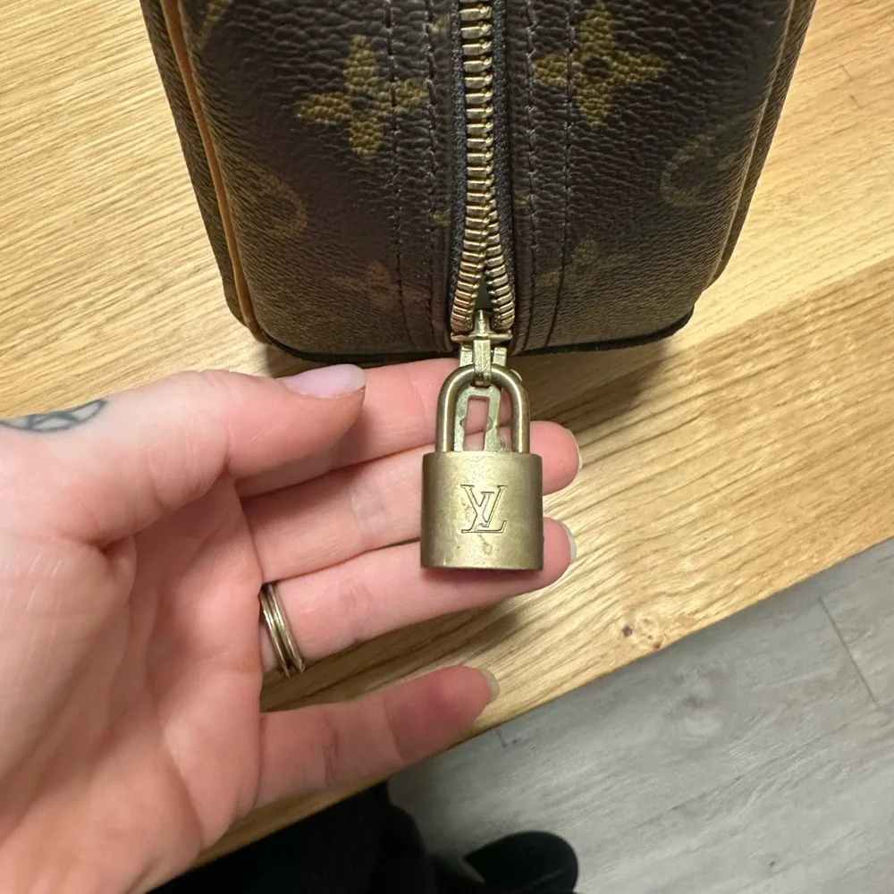 LOUIS VUITTON Monogram Trouville Bag - Picture 6 of 12